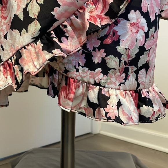 NWT Bardot Samara Rose Garden Wrap Dress - Size 4 - Picture 7 of 8